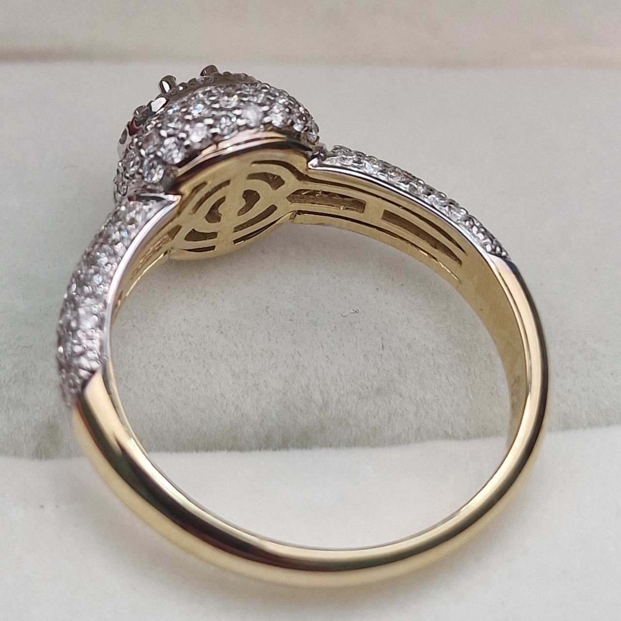 Кольцо Deimantas 104947445 18р 4,11гр 1,11ct. купить,NaN
