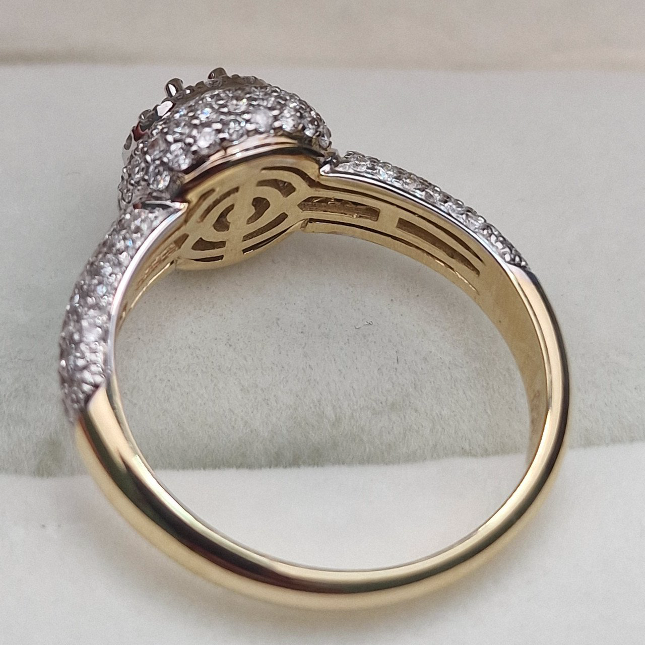 Кольцо Deimantas 104947445 18р 4,11гр 1,11ct. купить,NaN