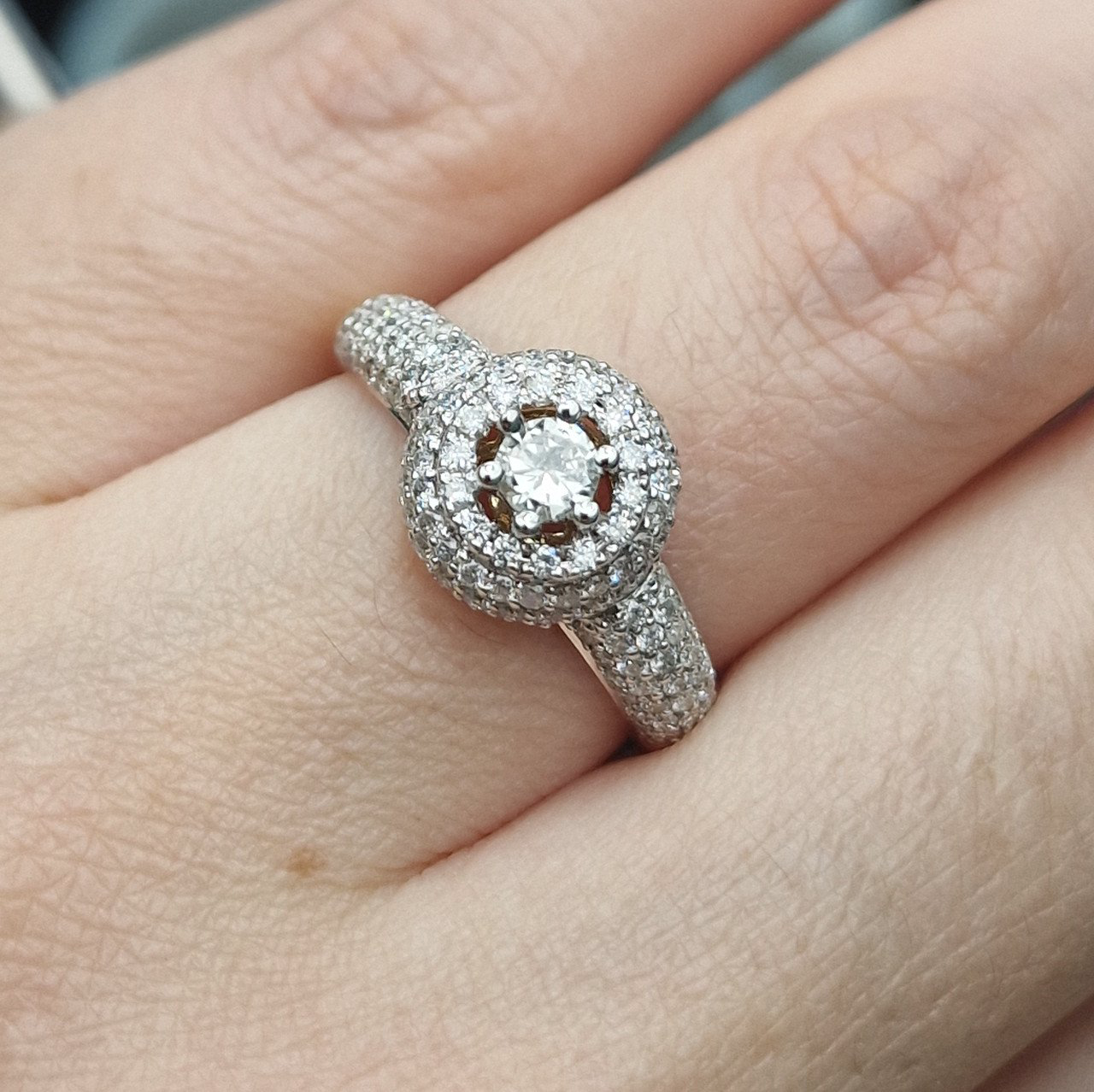 Кольцо Deimantas 104947445 18р 4,11гр 1,11ct. купить,NaN