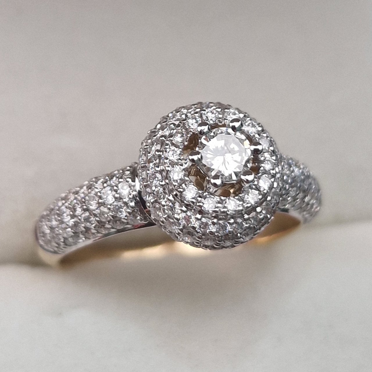 Кольцо Deimantas 104947445 18р 4,11гр 1,11ct. купить,NaN