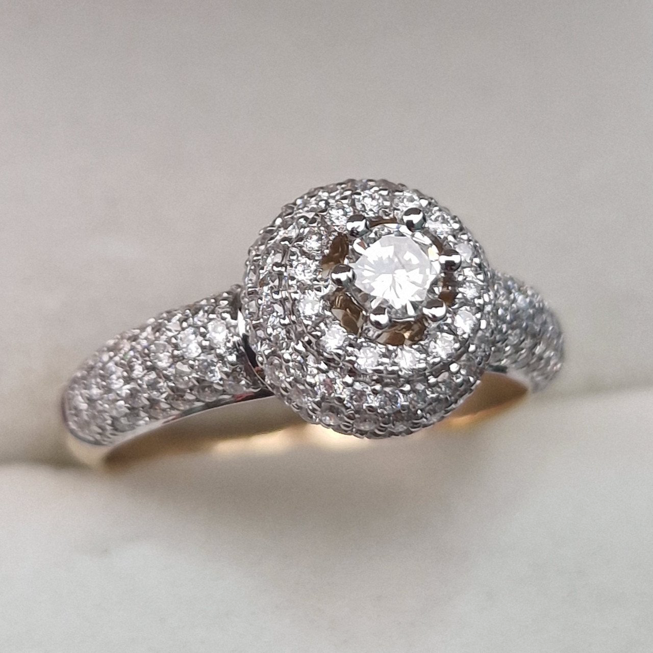 Кольцо Deimantas 104947445 18р 4,11гр 1,11ct. купить,NaN