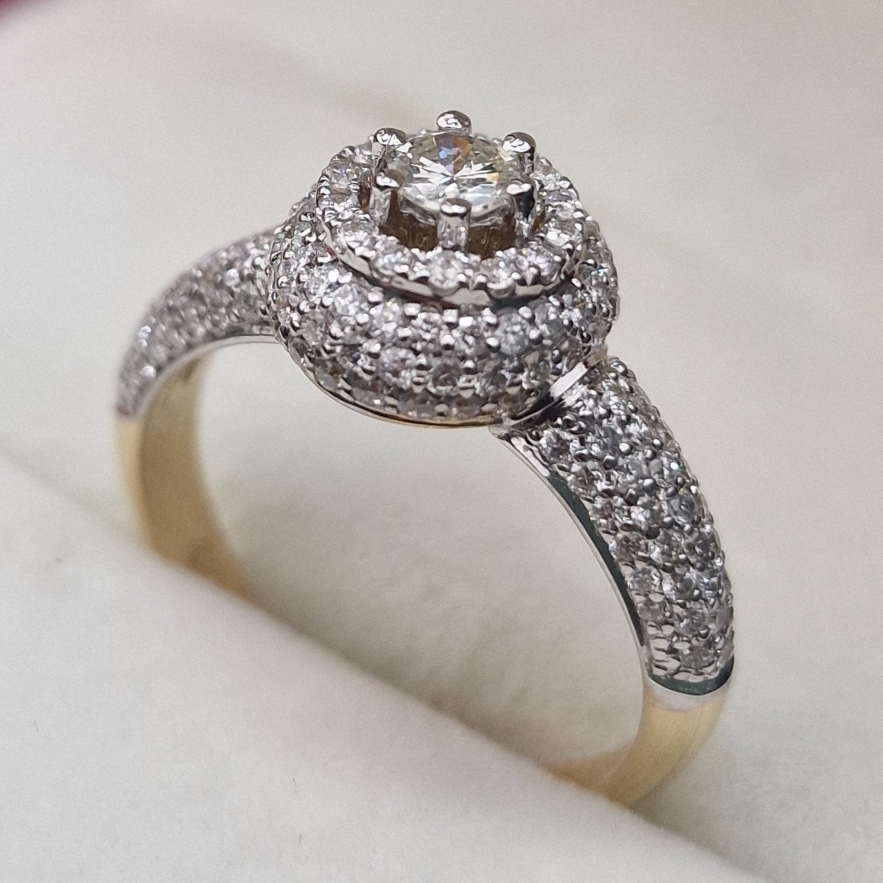 Кольцо Deimantas 104947445 18р 4,11гр 1,11ct. купить,NaN