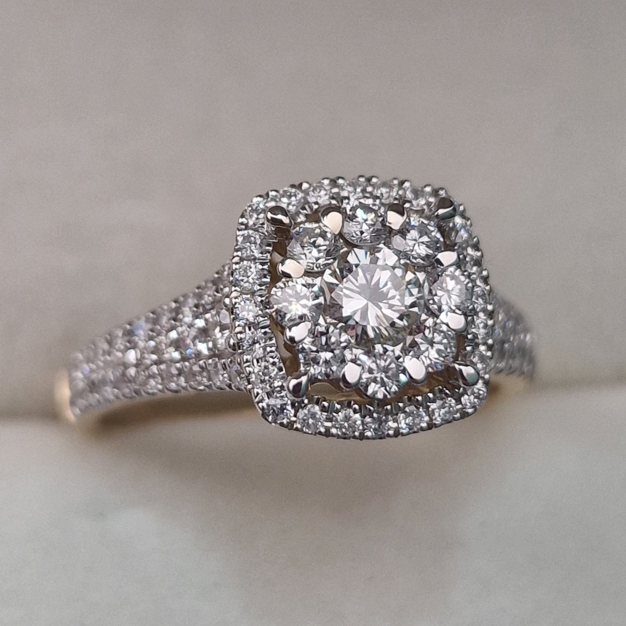 Кольцо Deimantas 104947584 17,5р 4,13гр 0,93ct. купить,NaN