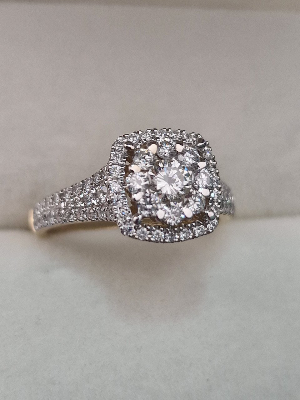 Кольцо Deimantas 104947584 17,5р 4,13гр 0,93ct. купить,NaN