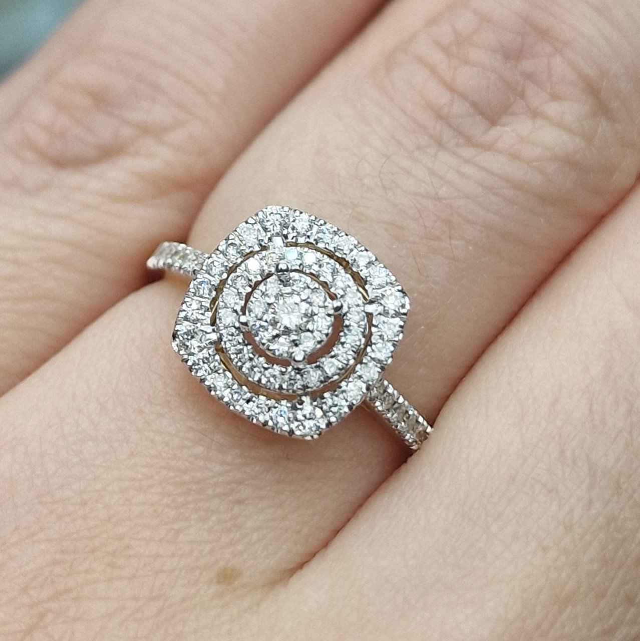 Кольцо Deimantas 104947711 17р 2,95гр 0,41ct. купить,NaN