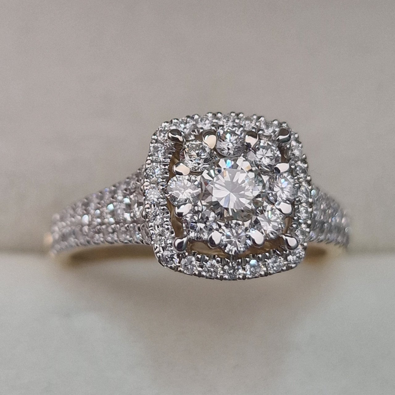 Кольцо Deimantas 104947584 17,5р 4,13гр 0,93ct. купить,NaN