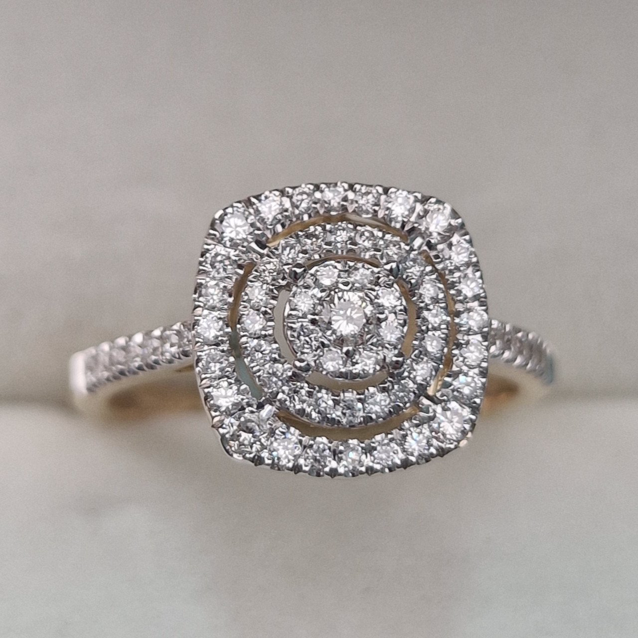 Кольцо Deimantas 104947711 17р 2,95гр 0,41ct. купить,NaN