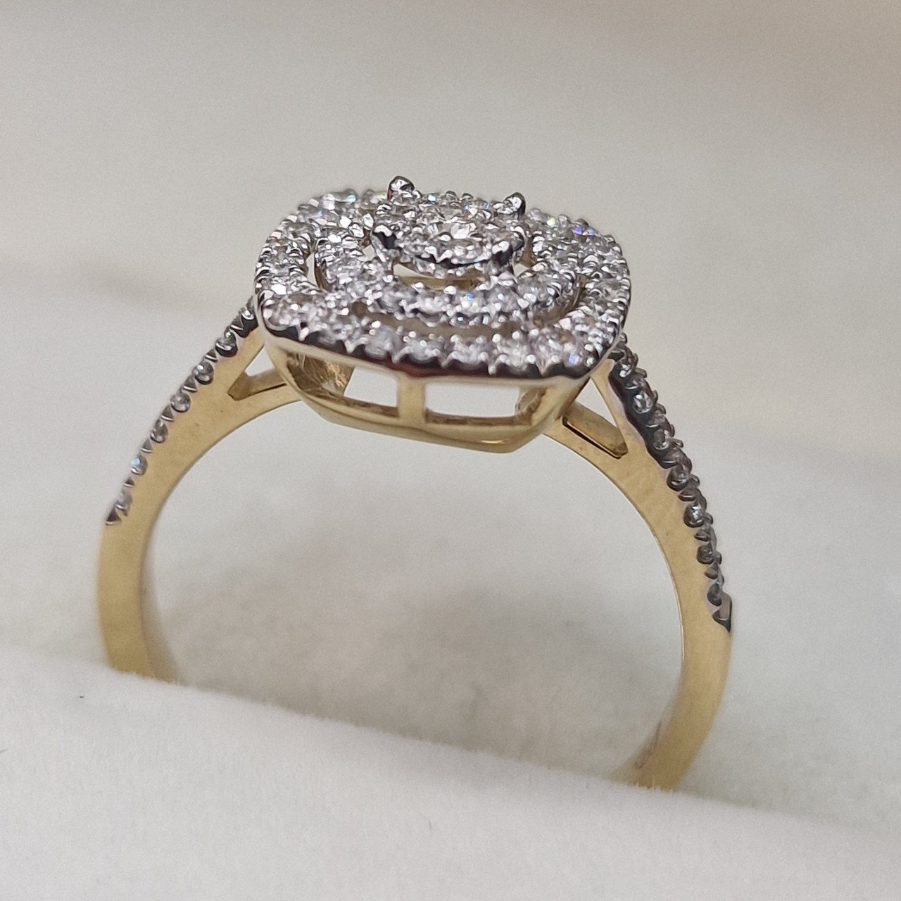 Кольцо Deimantas 104947711 17р 2,95гр 0,41ct. купить,NaN