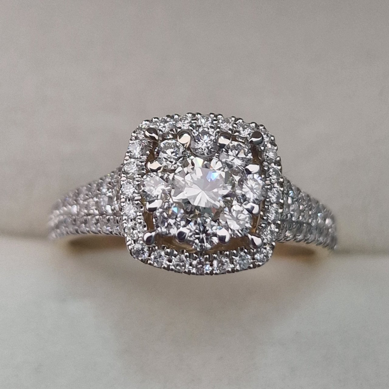 Кольцо Deimantas 104947584 17,5р 4,13гр 0,93ct. купить,NaN