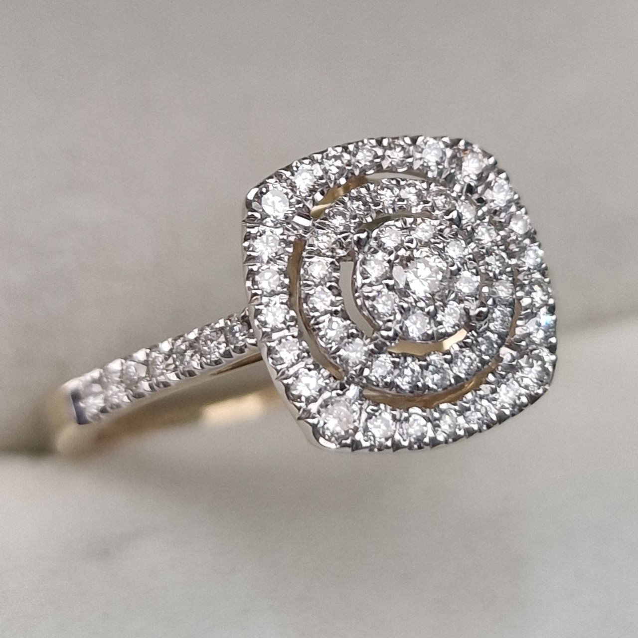 Кольцо Deimantas 104947711 17р 2,95гр 0,41ct. купить,NaN