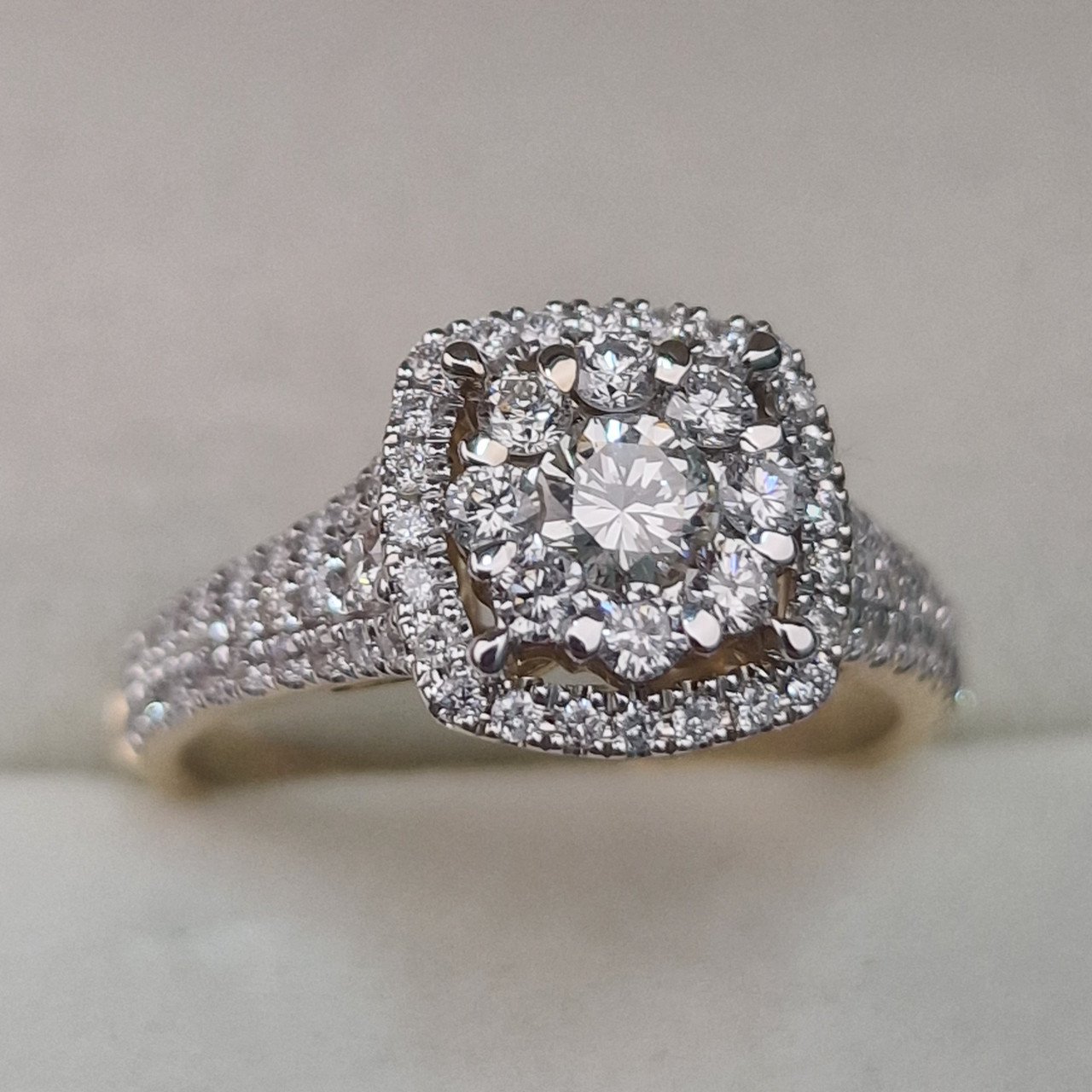 Кольцо Deimantas 104947584 17,5р 4,13гр 0,93ct. купить,NaN