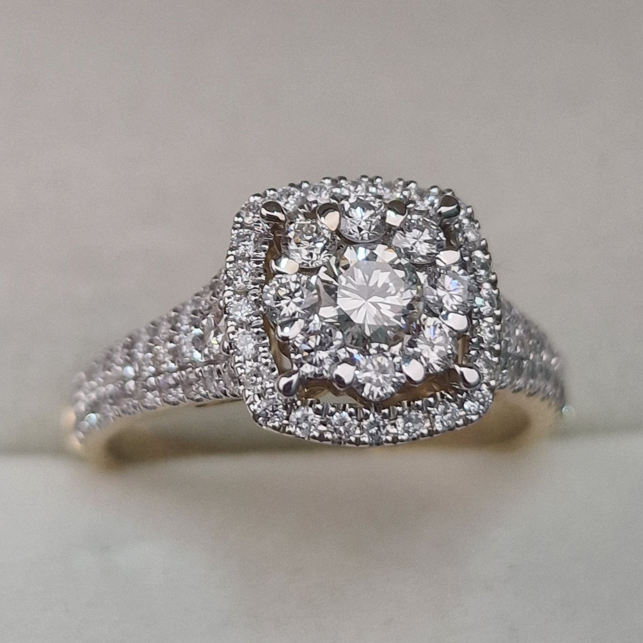 Кольцо Deimantas 104947584 17,5р 4,13гр 0,93ct. купить,NaN