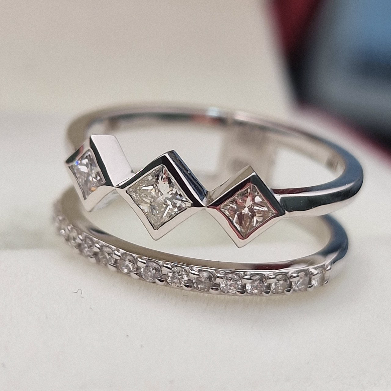Кольцо Deimantas 104947728 16,5р 3,84гр 0,40ct. купить,NaN