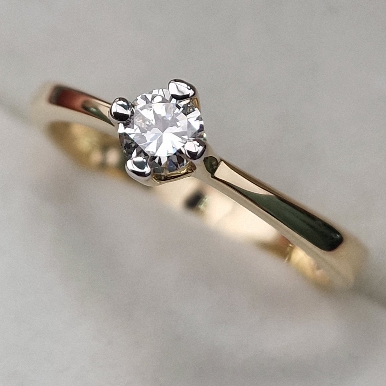 Кольцо Deimantas 104563976 17р 2,08гр 0,23ct. купить,NaN
