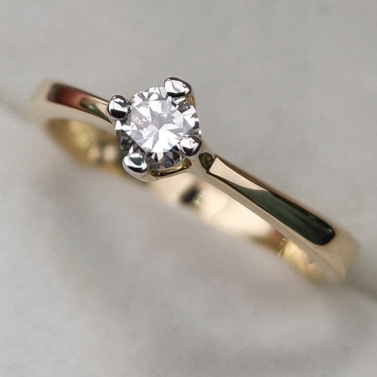 Кольцо Deimantas 104563976 17р 2,08гр 0,23ct. купить,NaN