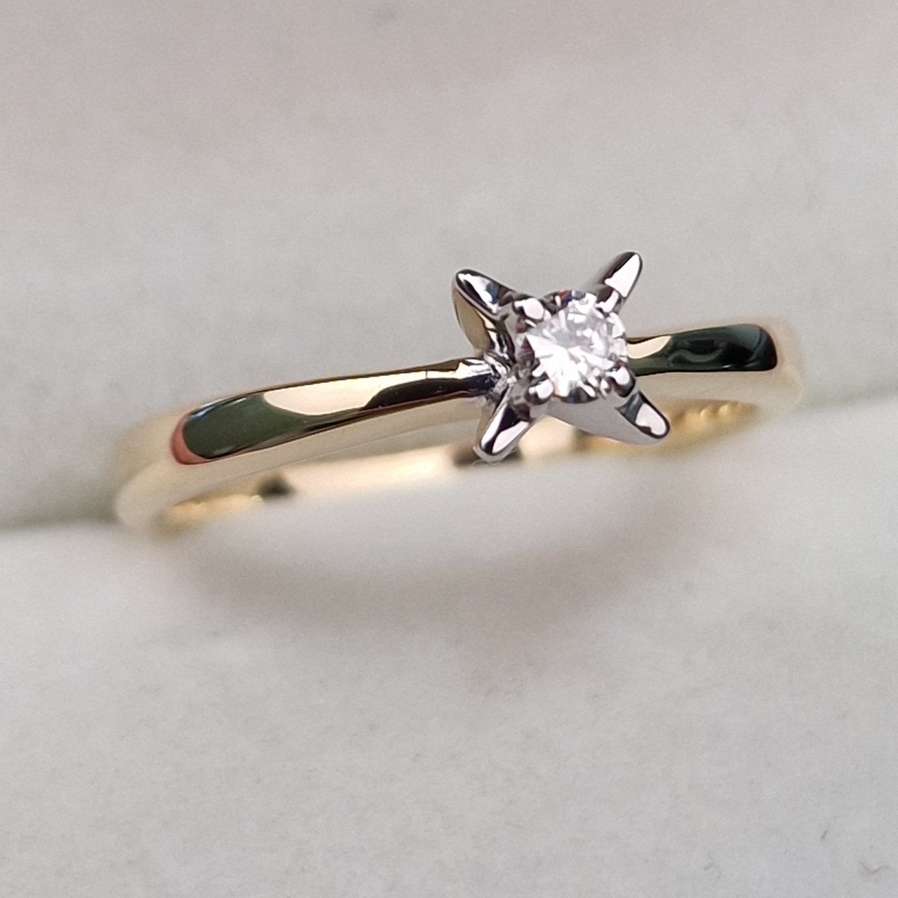 Кольцо Deimantas 104563936 16,5р 2,84гр 0,071ct. купить,NaN