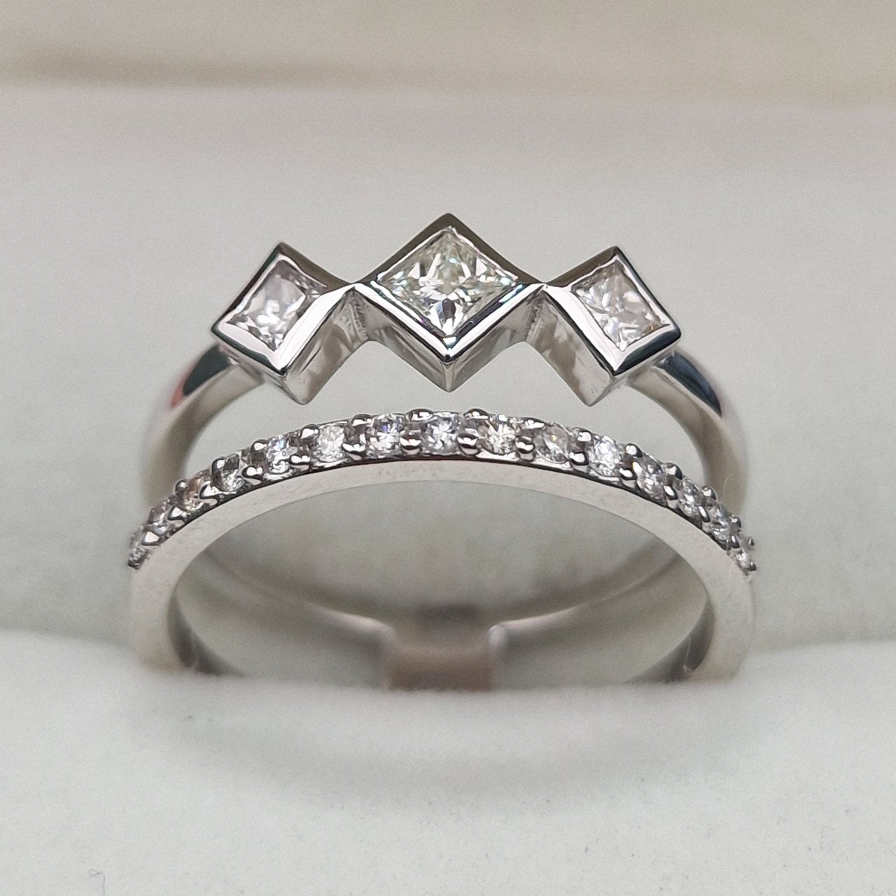 Кольцо Deimantas 104947728 16,5р 3,84гр 0,40ct. купить,NaN