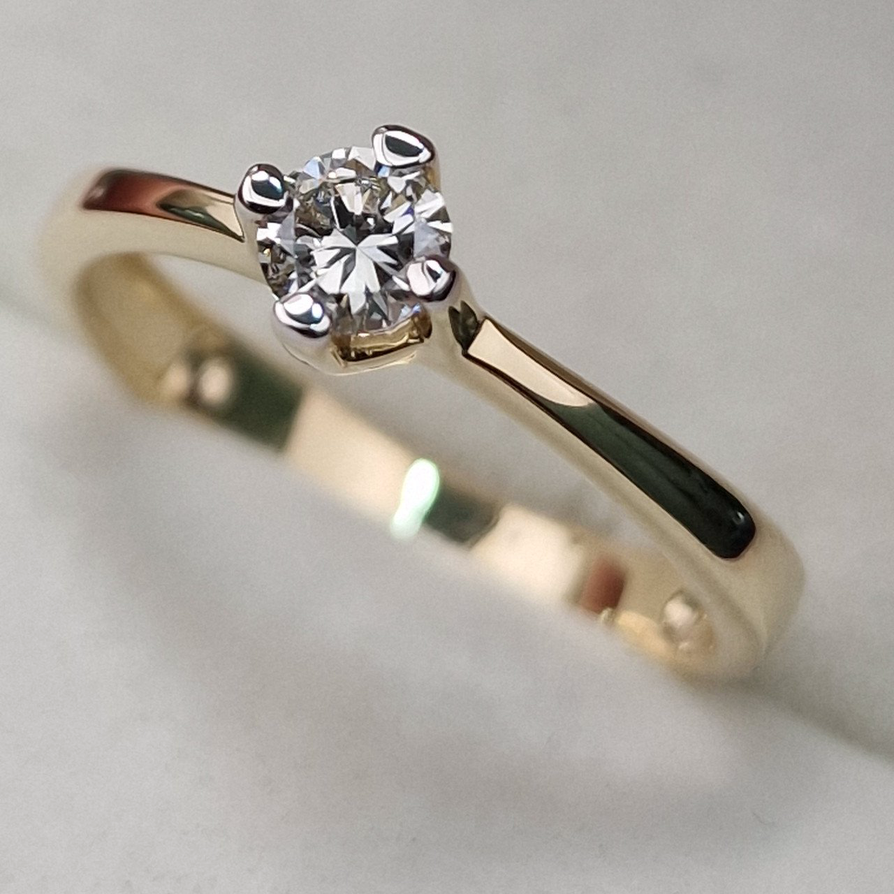 Кольцо Deimantas 104563976 17р 2,08гр 0,23ct. купить,NaN