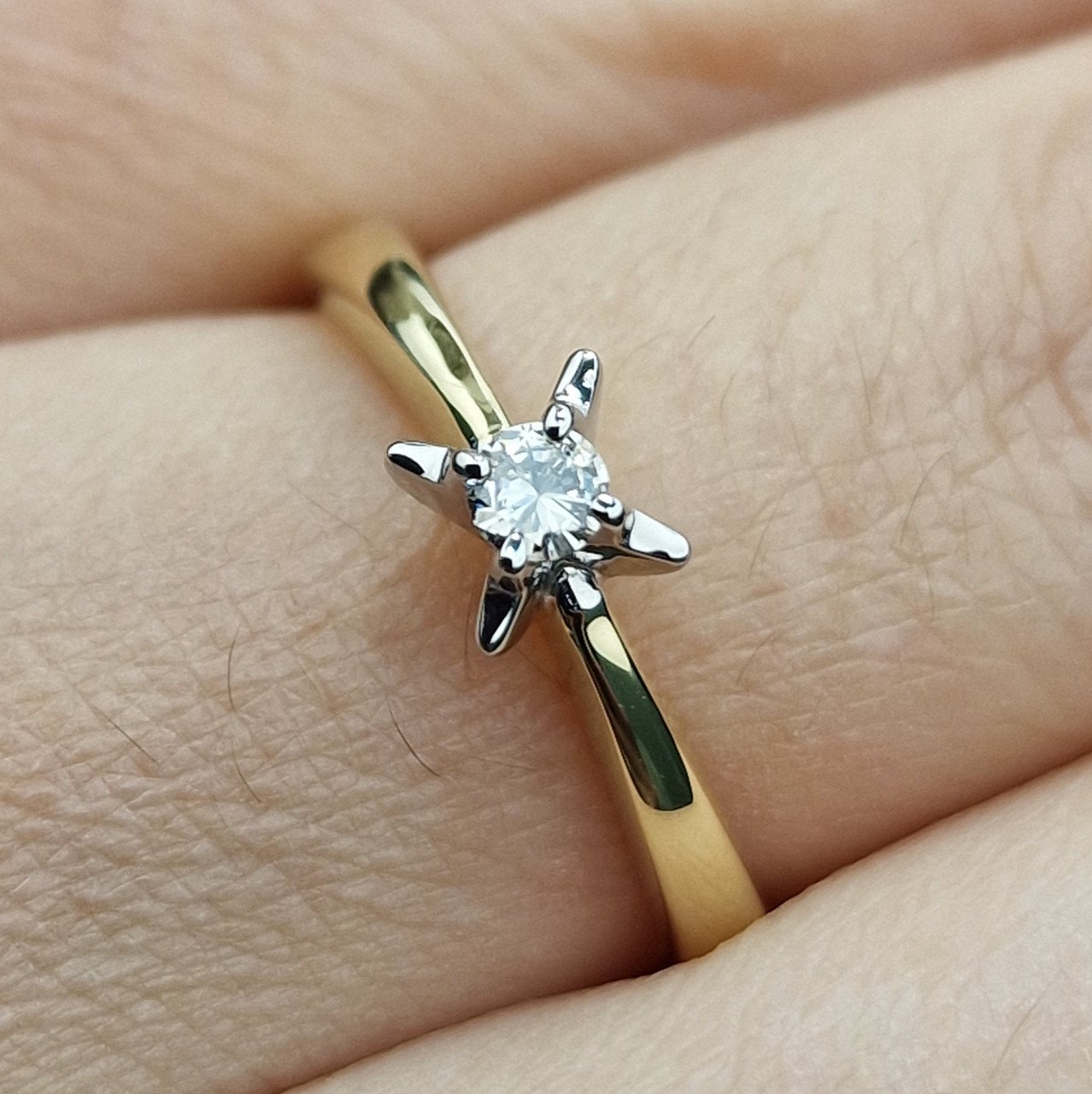 Кольцо Deimantas 104563936 16,5р 2,84гр 0,071ct. купить,NaN