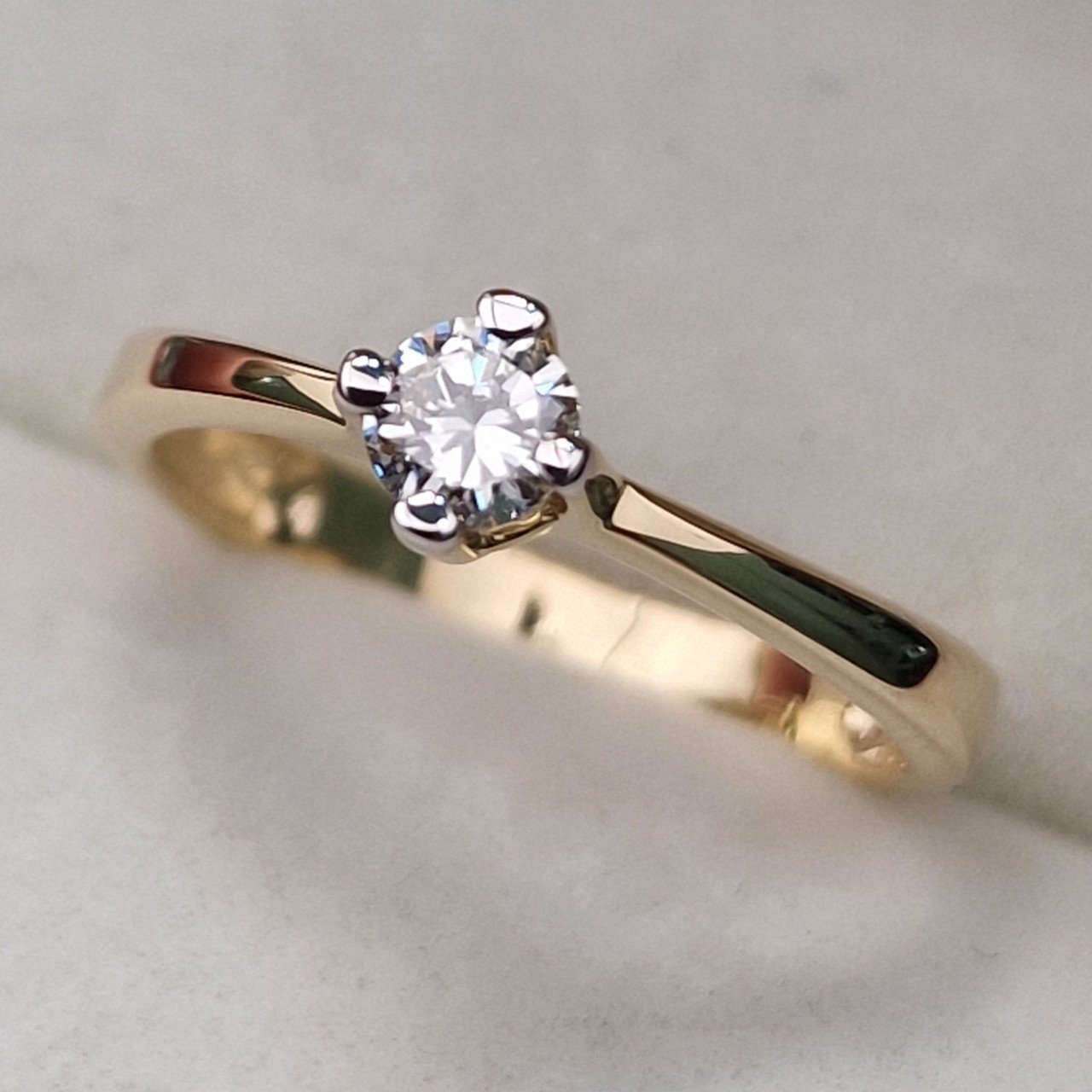 Кольцо Deimantas 104563976 17р 2,08гр 0,23ct. купить,NaN