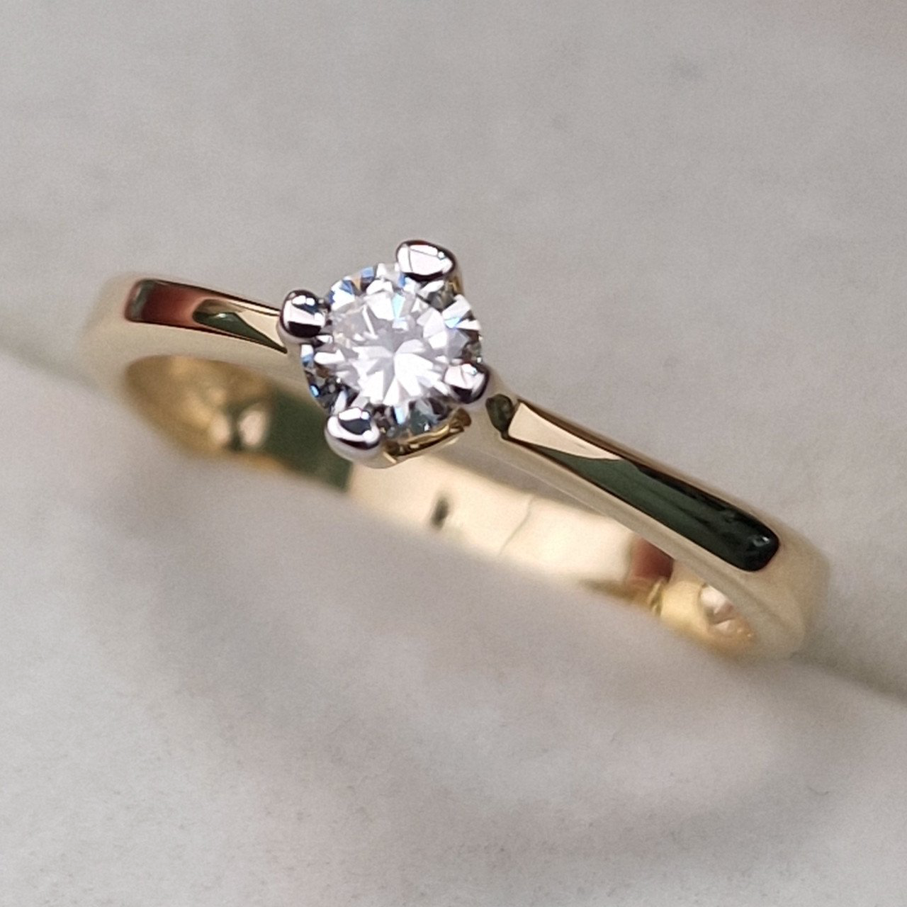 Кольцо Deimantas 104563976 17р 2,08гр 0,23ct. купить,NaN