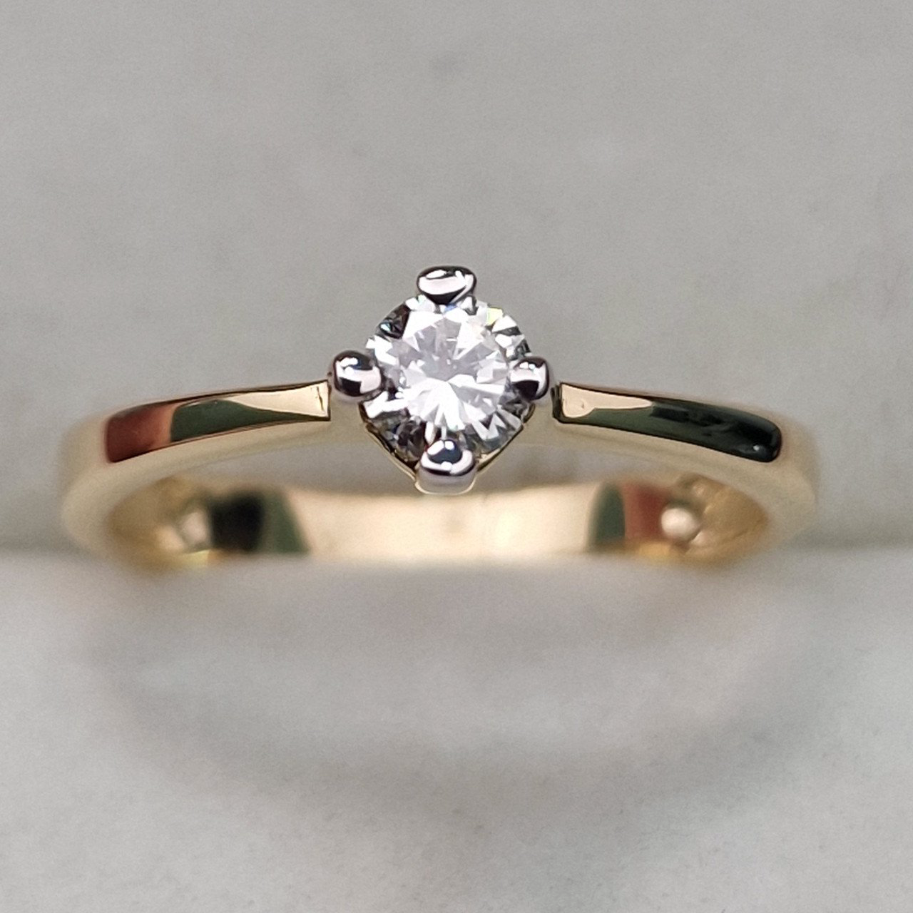 Кольцо Deimantas 104563976 17р 2,08гр 0,23ct. купить,NaN