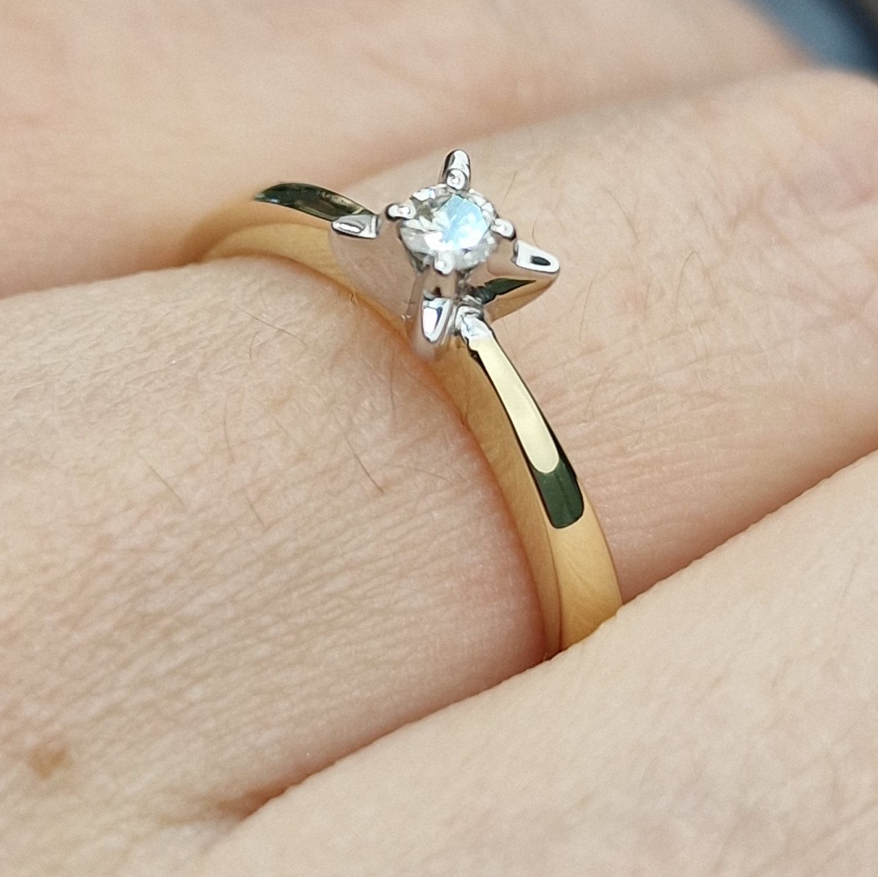 Кольцо Deimantas 104563936 16,5р 2,84гр 0,071ct. купить,NaN