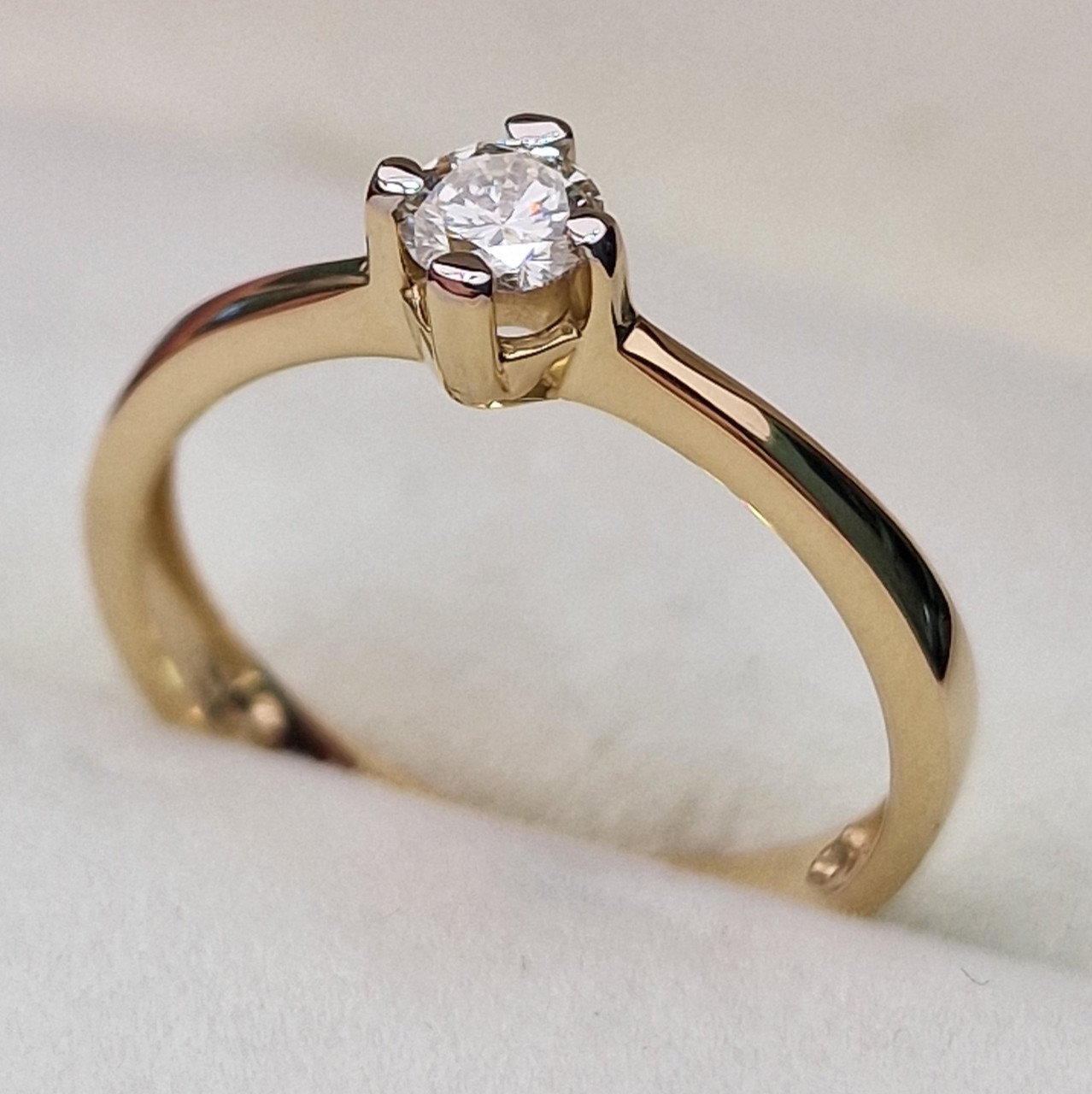 Кольцо Deimantas 104563976 17р 2,08гр 0,23ct. купить,NaN