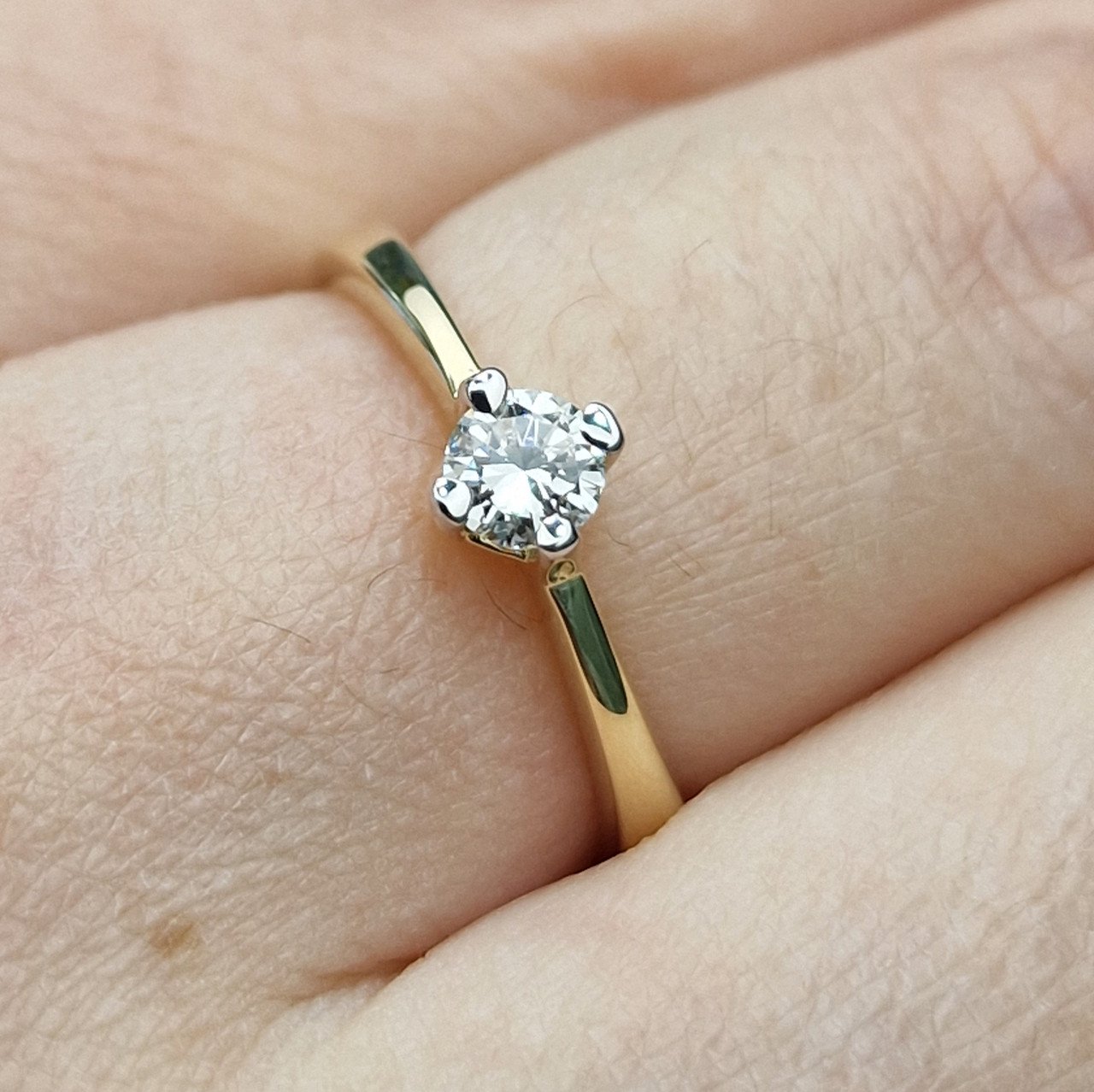 Кольцо Deimantas 104563976 17р 2,08гр 0,23ct. купить,NaN