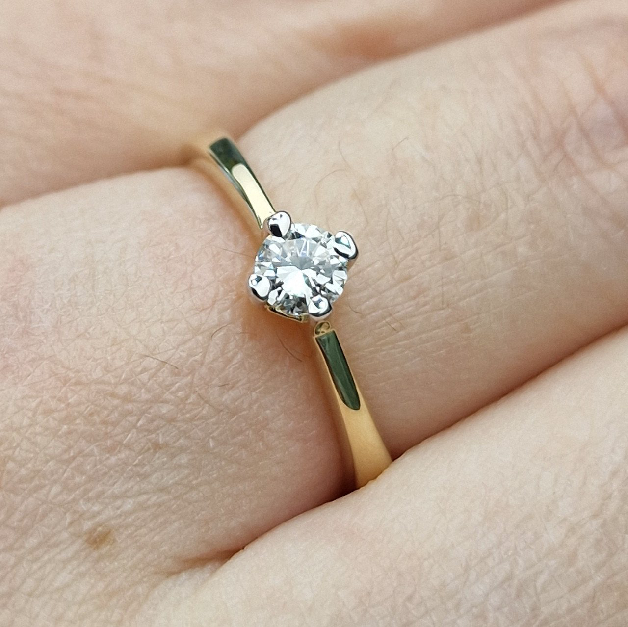 Кольцо Deimantas 104563976 17р 2,08гр 0,23ct. купить,NaN