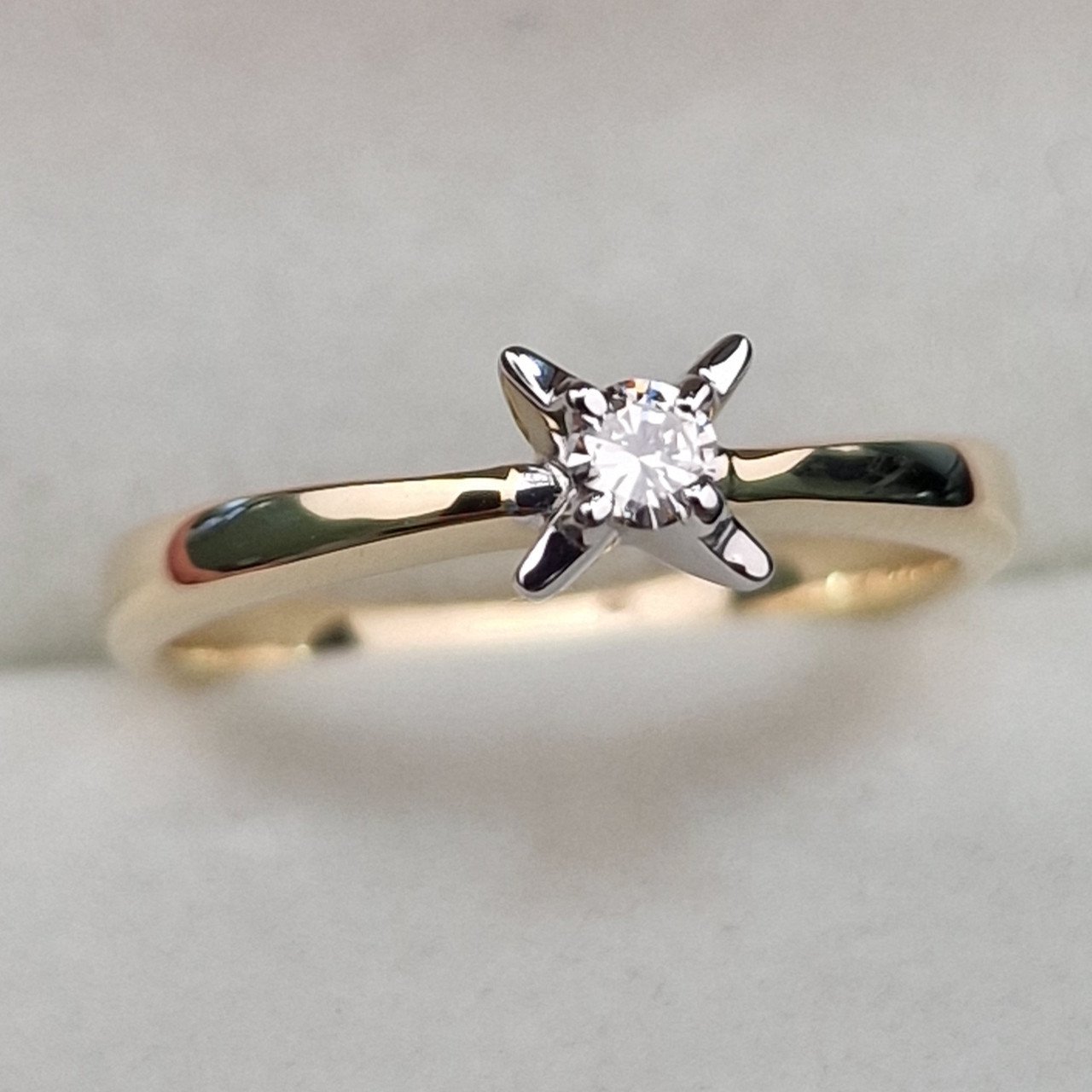 Кольцо Deimantas 104563936 16,5р 2,84гр 0,071ct. купить,NaN