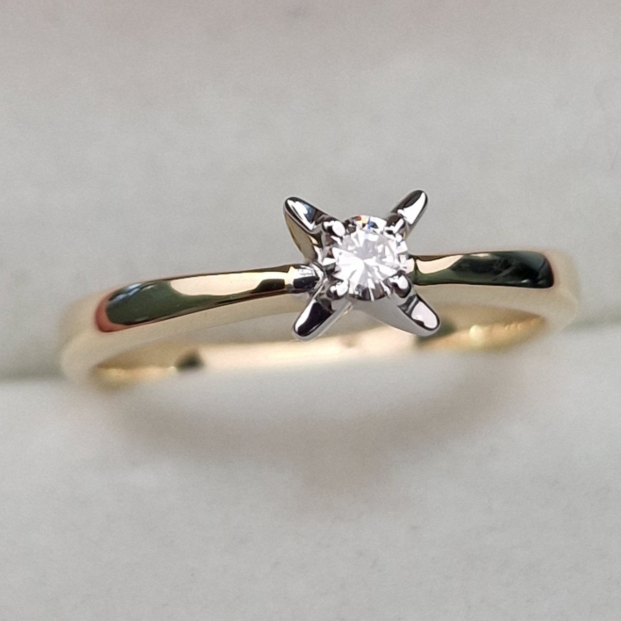 Кольцо Deimantas 104563936 16,5р 2,84гр 0,071ct. купить,NaN
