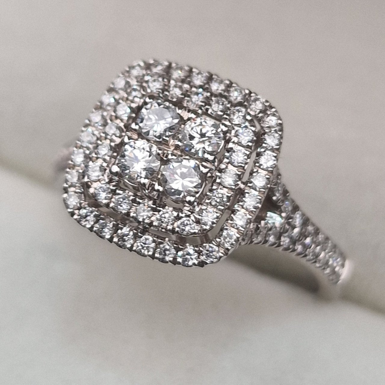 Кольцо Deimantas 104947784 17р 3,6гр 0,60ct. купить,NaN