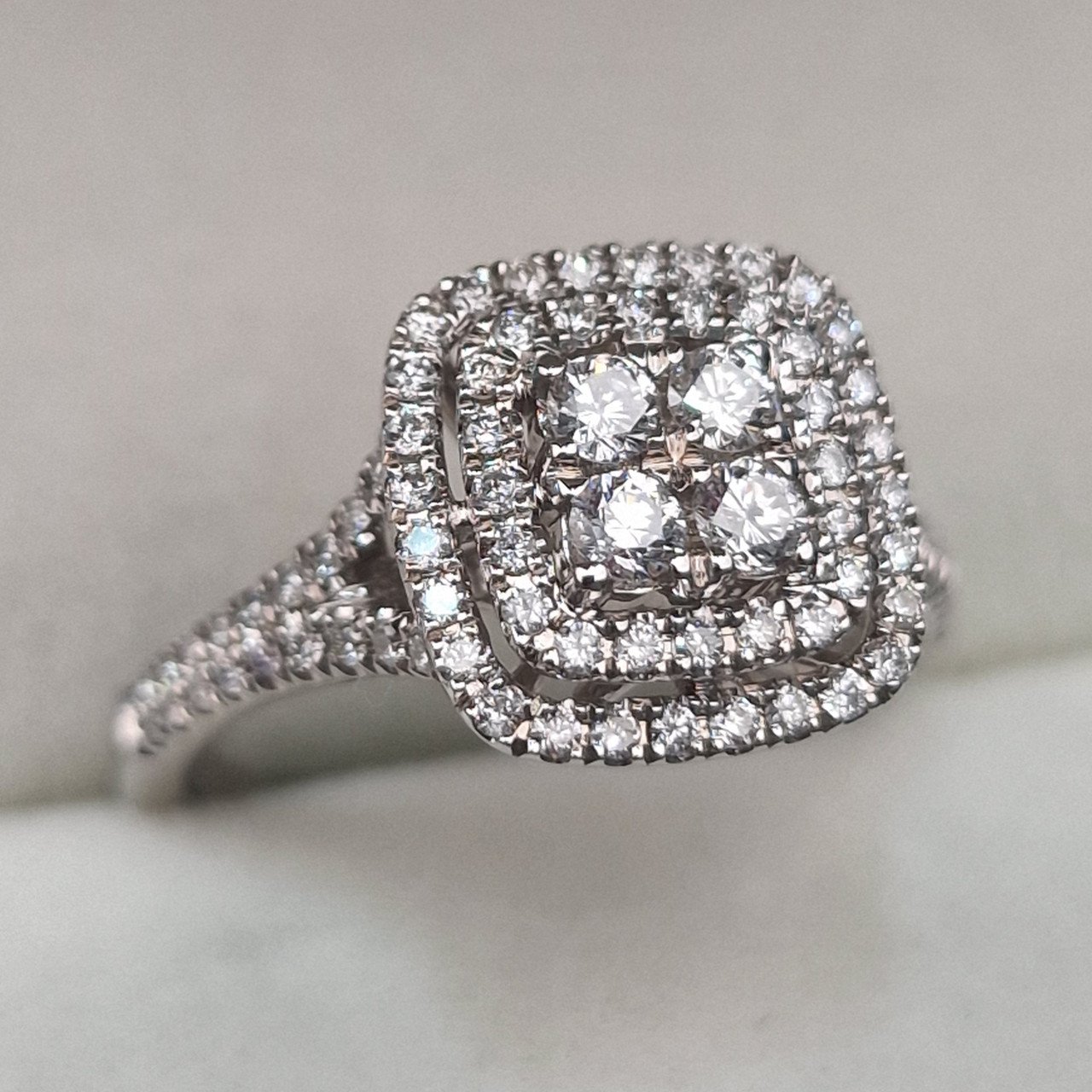 Кольцо Deimantas 104947784 17р 3,6гр 0,60ct. купить,NaN