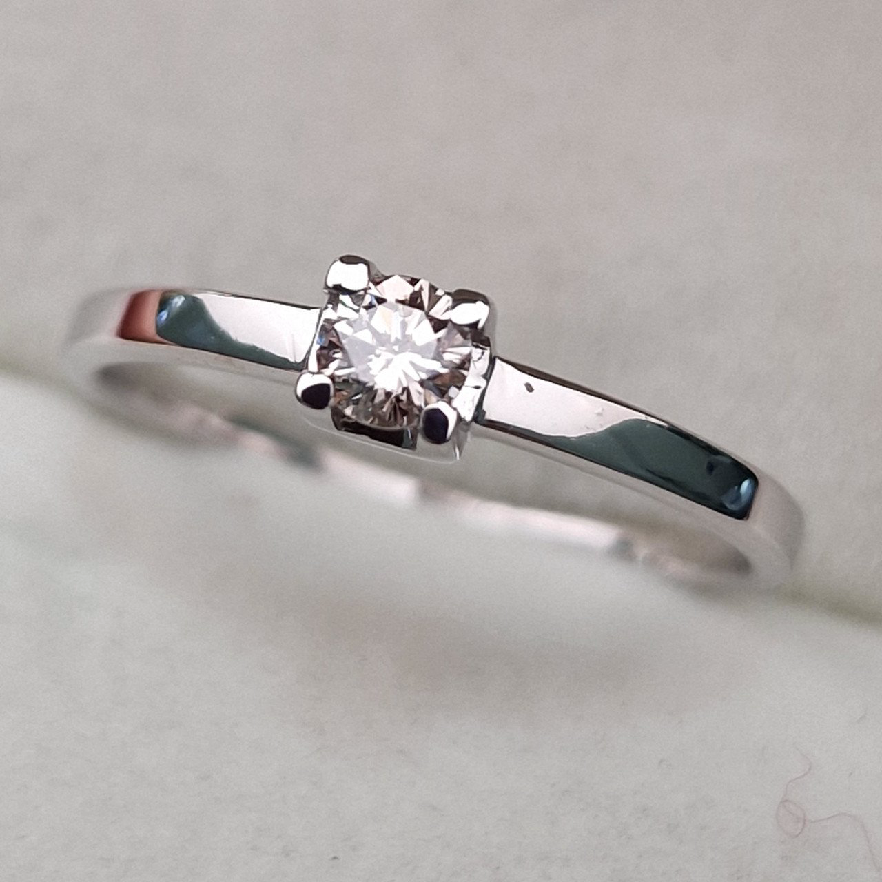 Кольцо Deimantas 104564040 16,5р 1,43гр 0,152ct. купить,NaN
