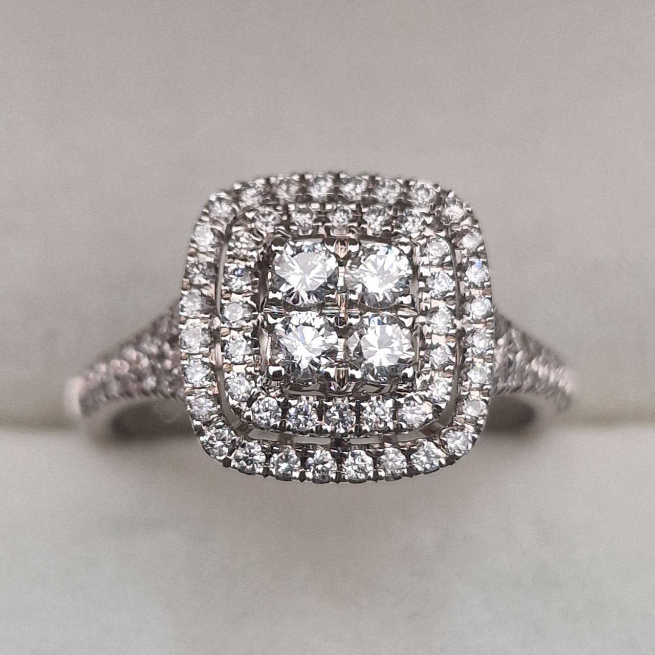 Кольцо Deimantas 104947784 17р 3,6гр 0,60ct. купить,NaN