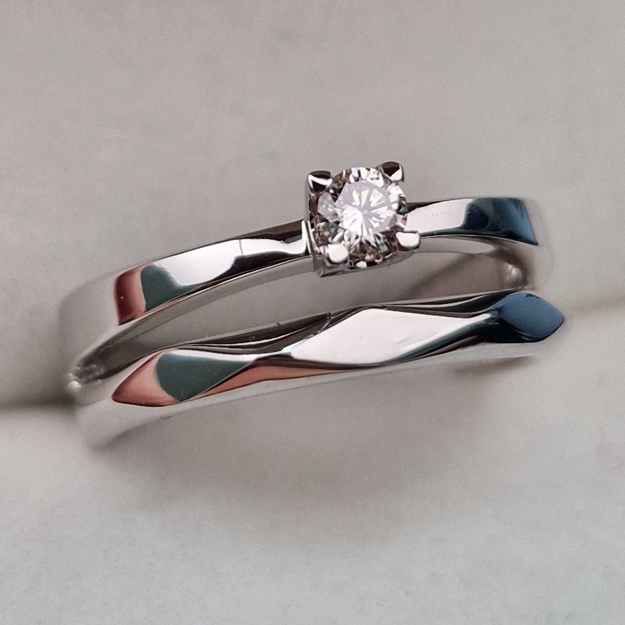 Кольцо Deimantas 104564049 17р 3,82гр 0,132ct. купить,NaN