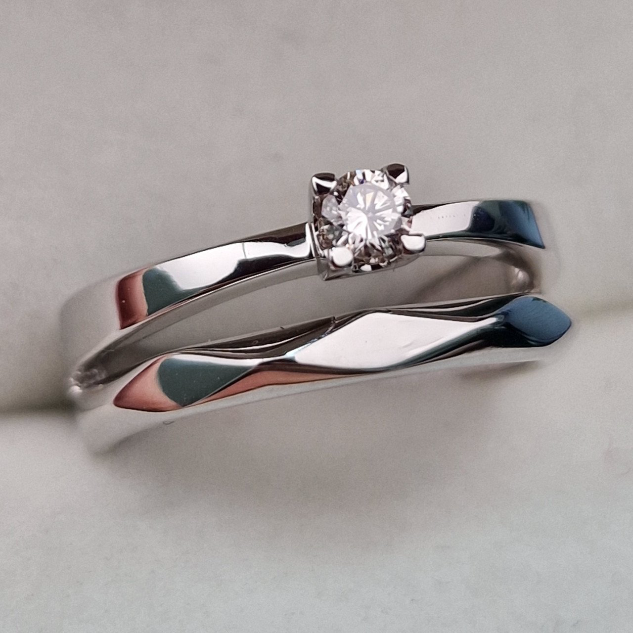 Кольцо Deimantas 104564049 17р 3,82гр 0,132ct. купить,NaN