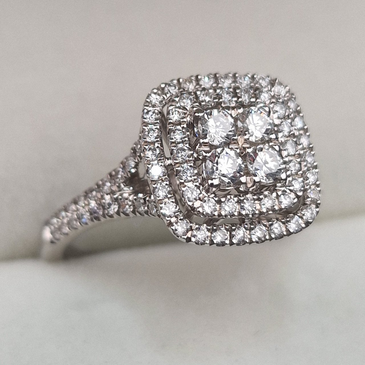 Кольцо Deimantas 104947784 17р 3,6гр 0,60ct. купить,NaN