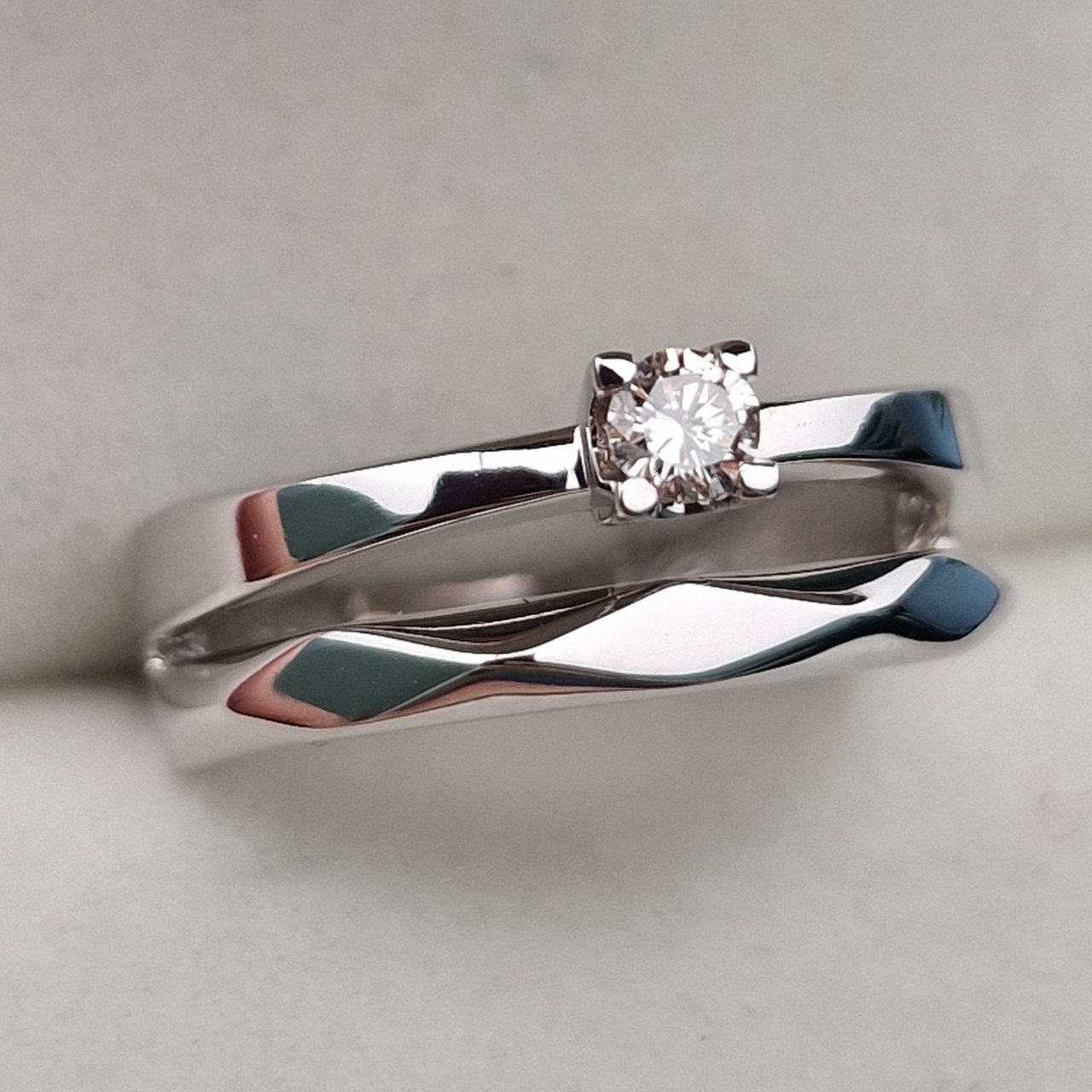 Кольцо Deimantas 104564049 17р 3,82гр 0,132ct. купить,NaN