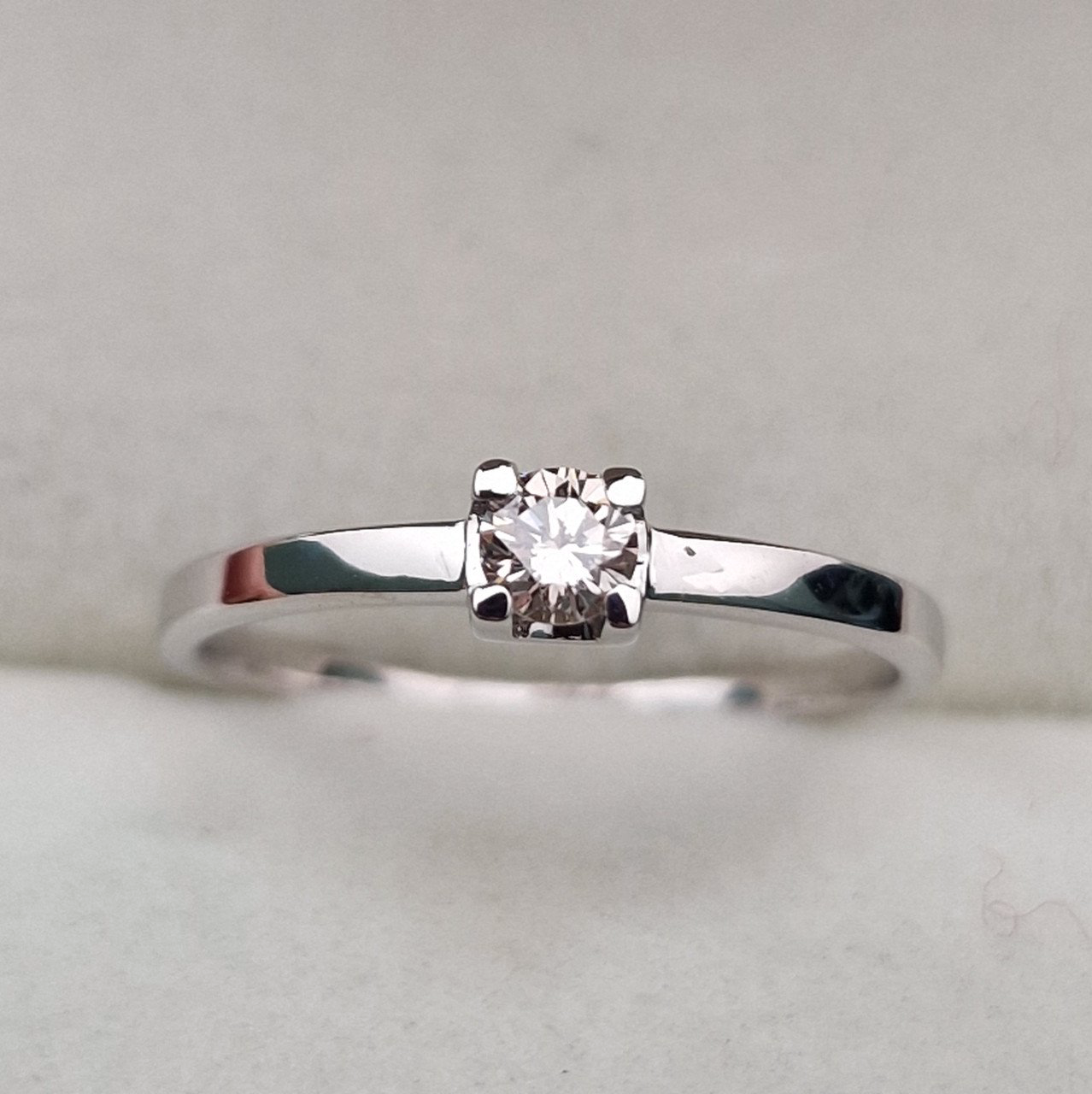 Кольцо Deimantas 104564040 16,5р 1,43гр 0,152ct. купить,NaN