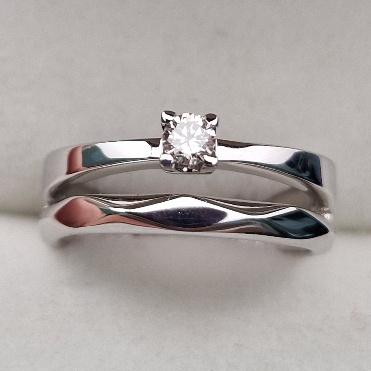 Кольцо Deimantas 104564049 17р 3,82гр 0,132ct. купить,NaN