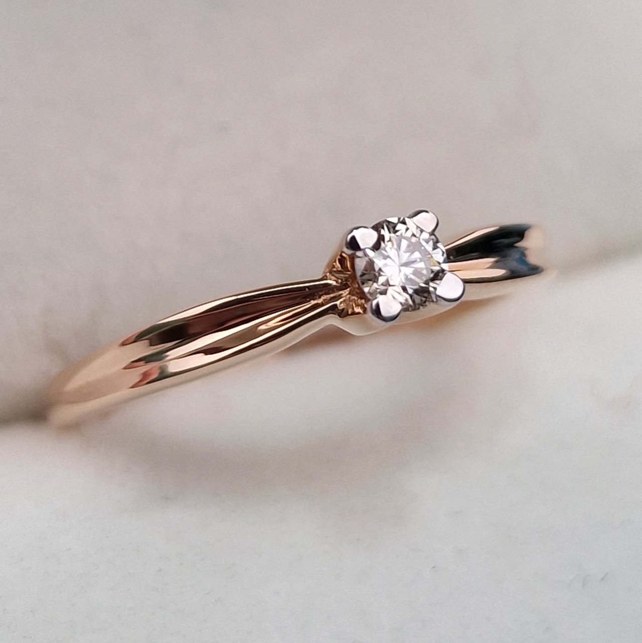 Кольцо Deimantas 104564058 16,5р 1,97гр 0,135ct. купить,NaN