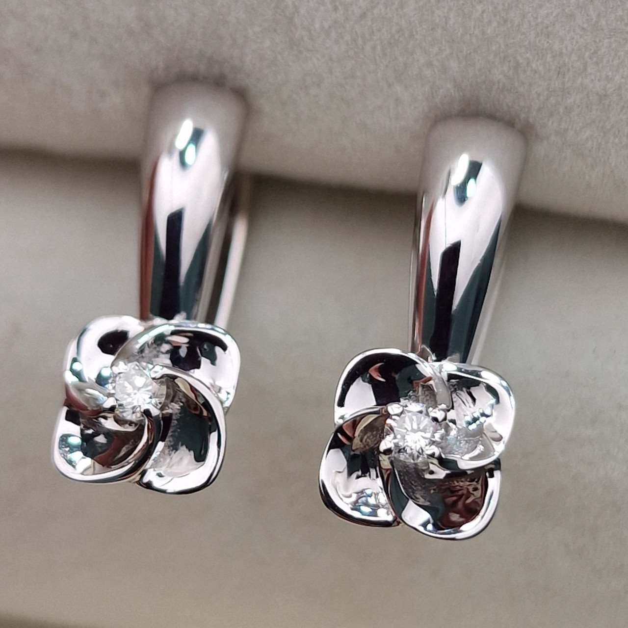 Серьги Deimantas 104564213 3,42гр 0,094ct. купить,NaN