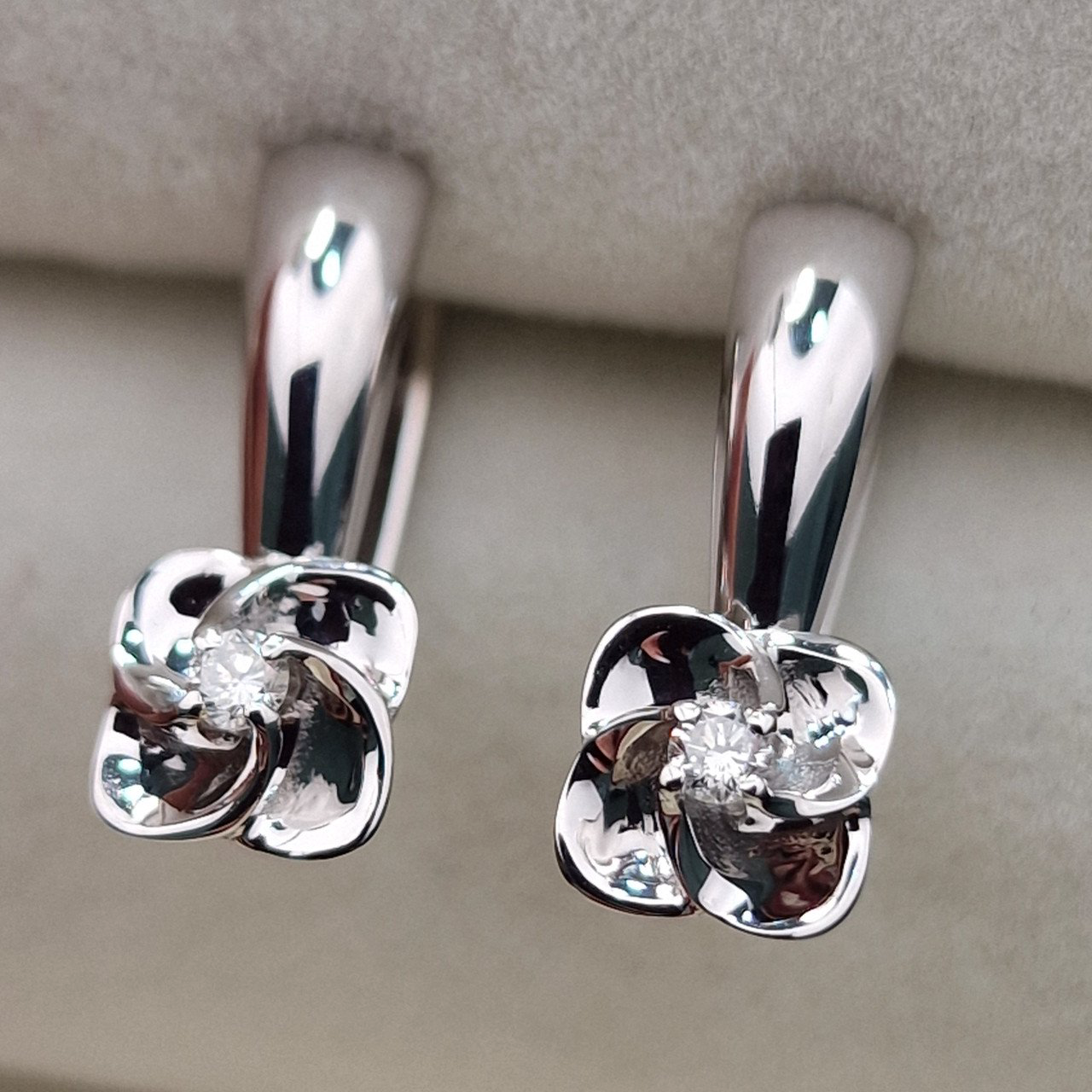 Серьги Deimantas 104564213 3,42гр 0,094ct. купить,NaN