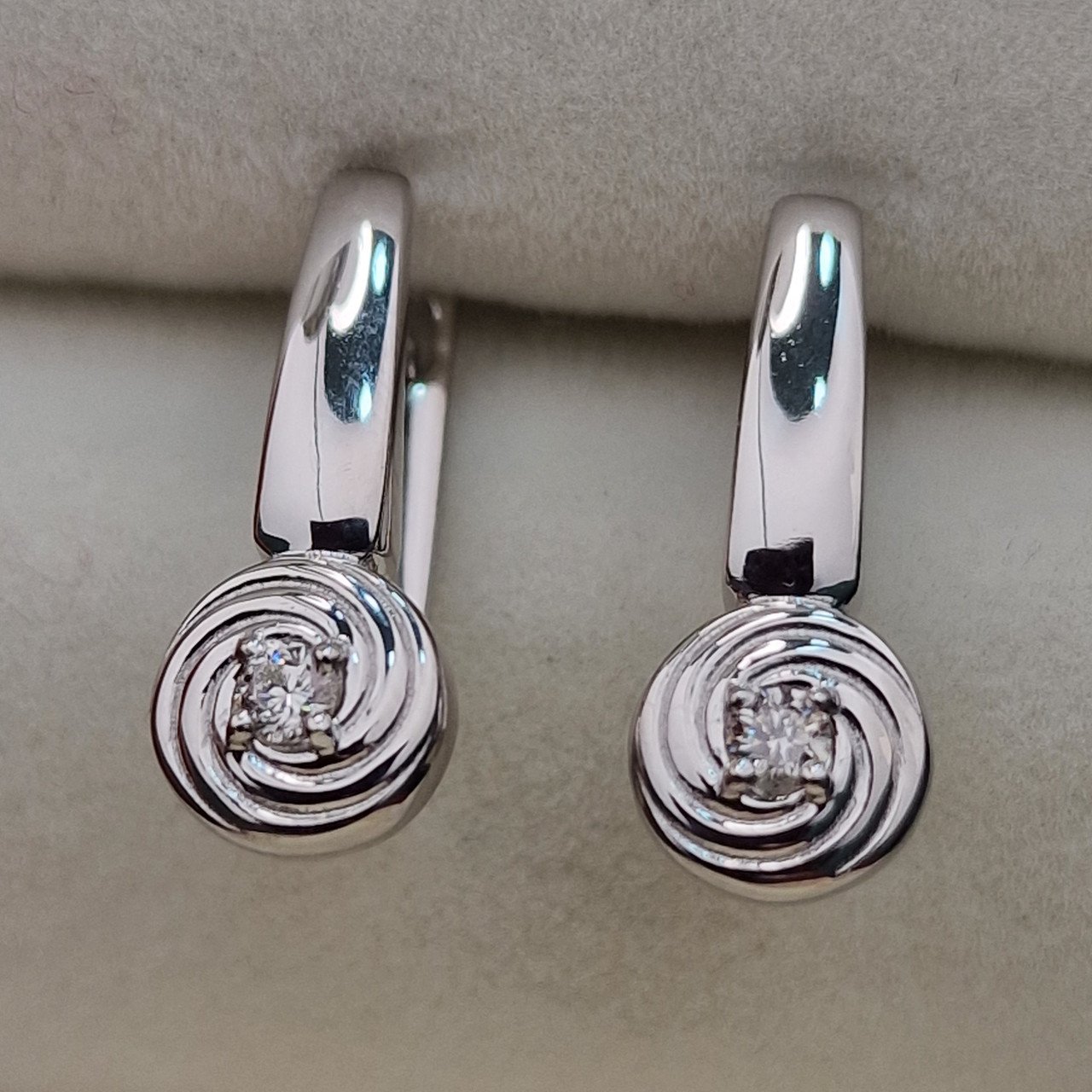 Серьги Deimantas 104564178 3,71гр 0,127ct. купить,NaN