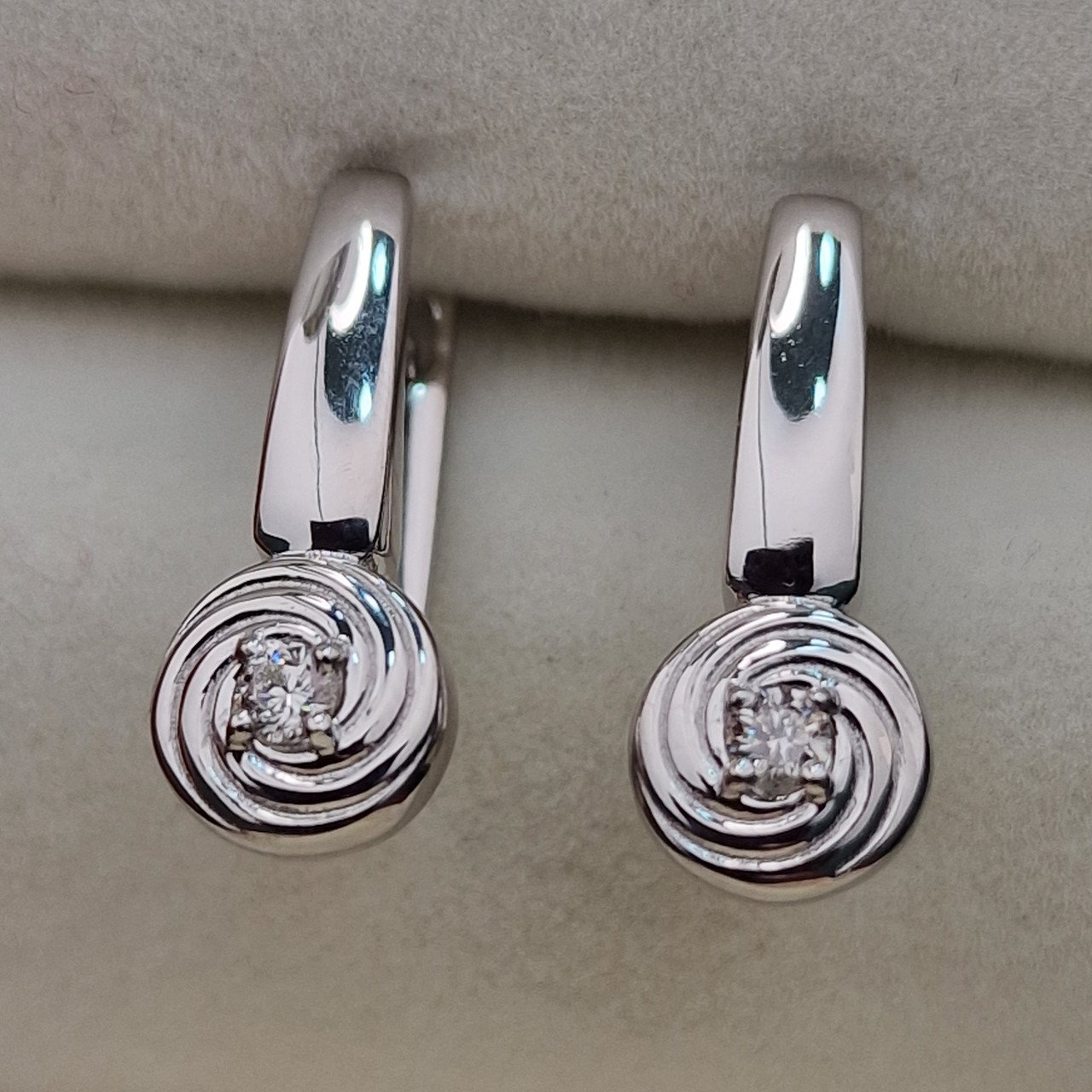 Серьги Deimantas 104564178 3,71гр 0,127ct. купить,NaN