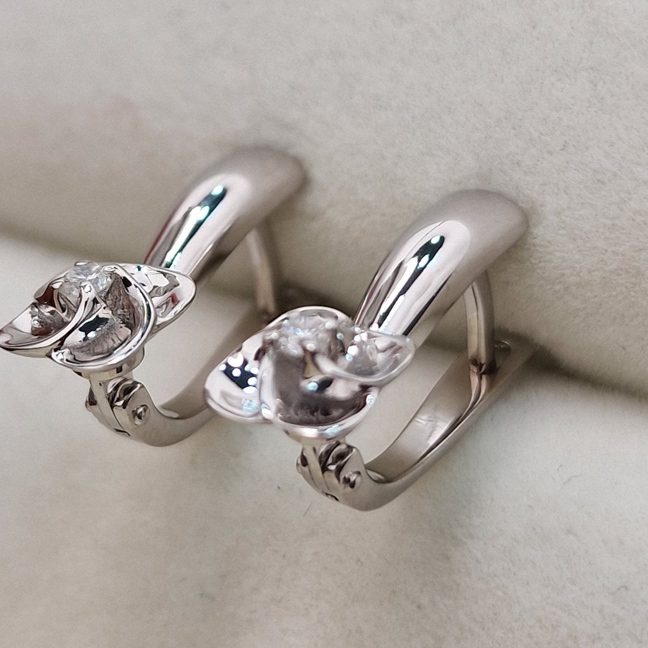 Серьги Deimantas 104564213 3,42гр 0,094ct. купить,NaN