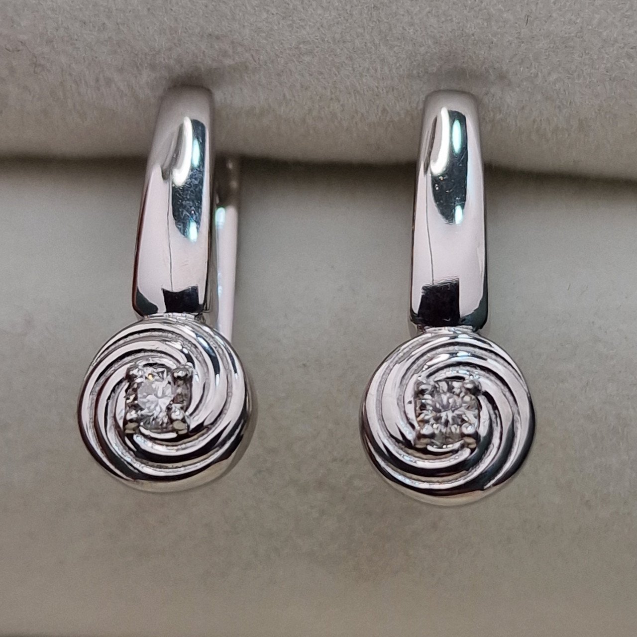 Серьги Deimantas 104564178 3,71гр 0,127ct. купить,NaN