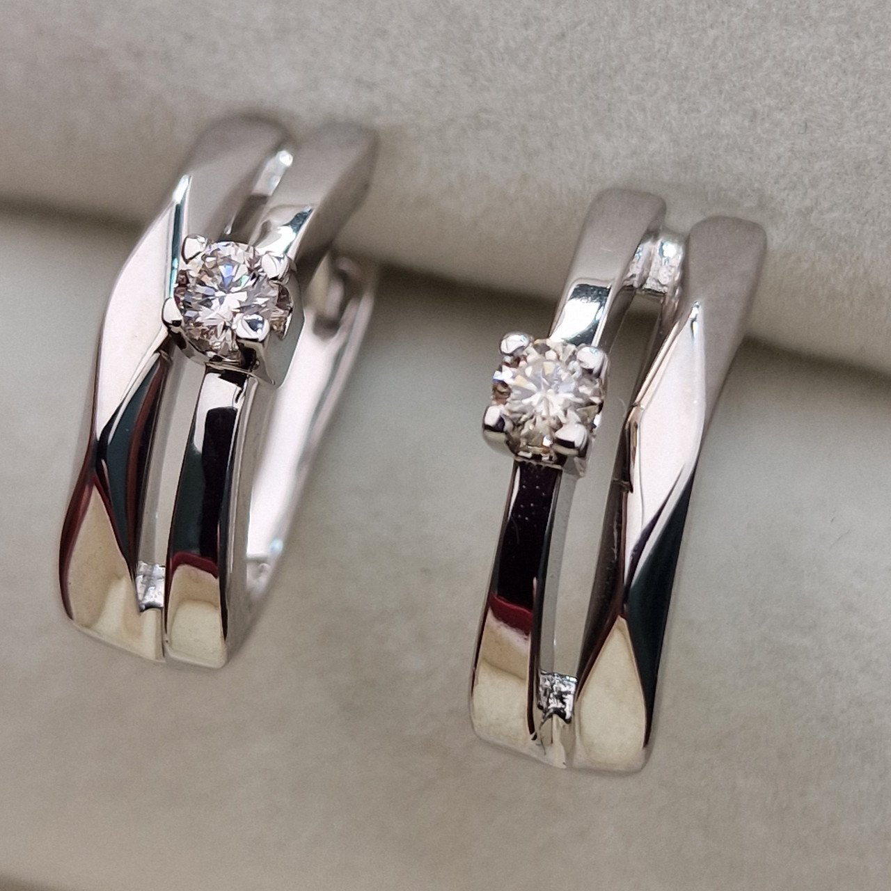 Серьги Deimantas 104564154 4,42гр 0,194ct. купить,NaN